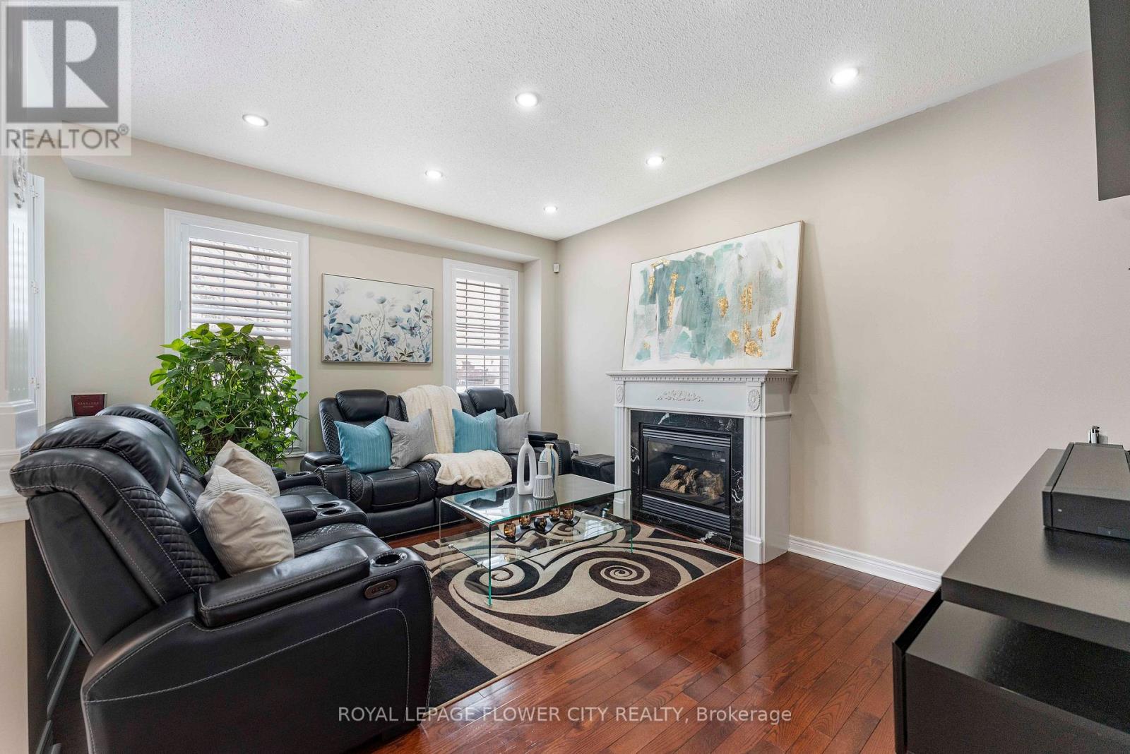 91 Abitibi Lake Drive, Brampton, Ontario  L6R 0V7 - Photo 7 - W12828632