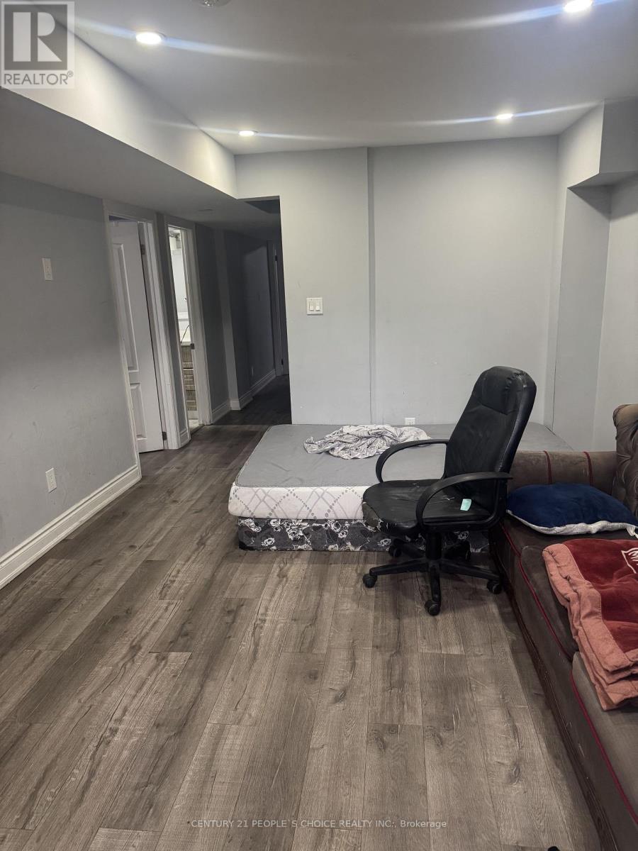 Bsmt - 9 Facet Street, Brampton (Northwest Brampton), Ontario  L7A 4K7 - Photo 5 - W12828642