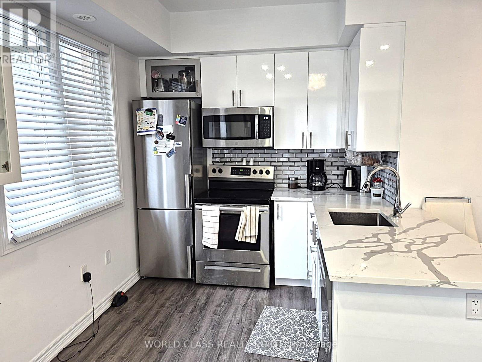 212 - 370 Hopewell Avenue, Toronto, Ontario  M6E 2S2 - Photo 6 - W12828666