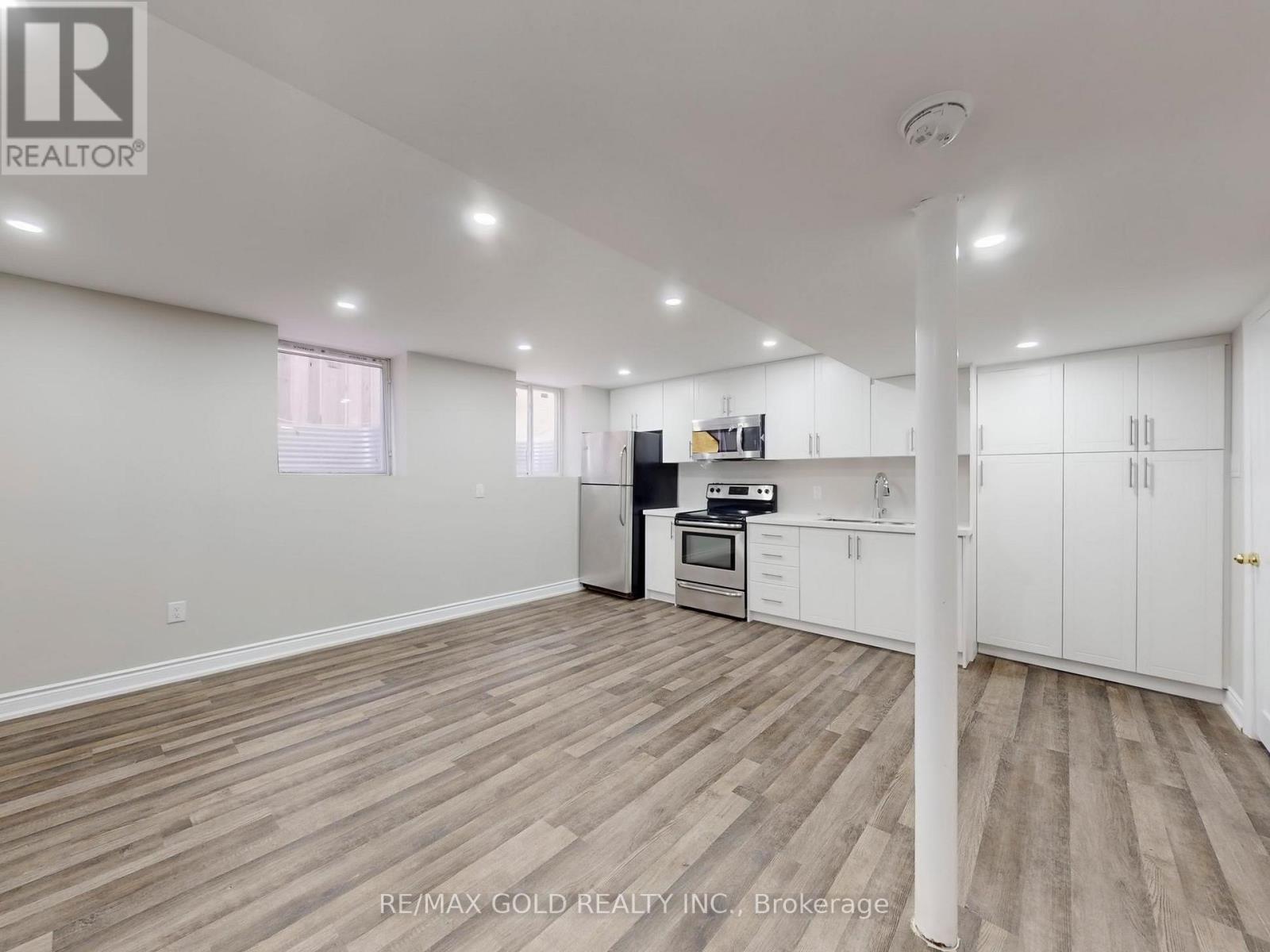 189 Kingsview Boulevard, Toronto, Ontario  M9R 1V7 - Photo 39 - W12828672