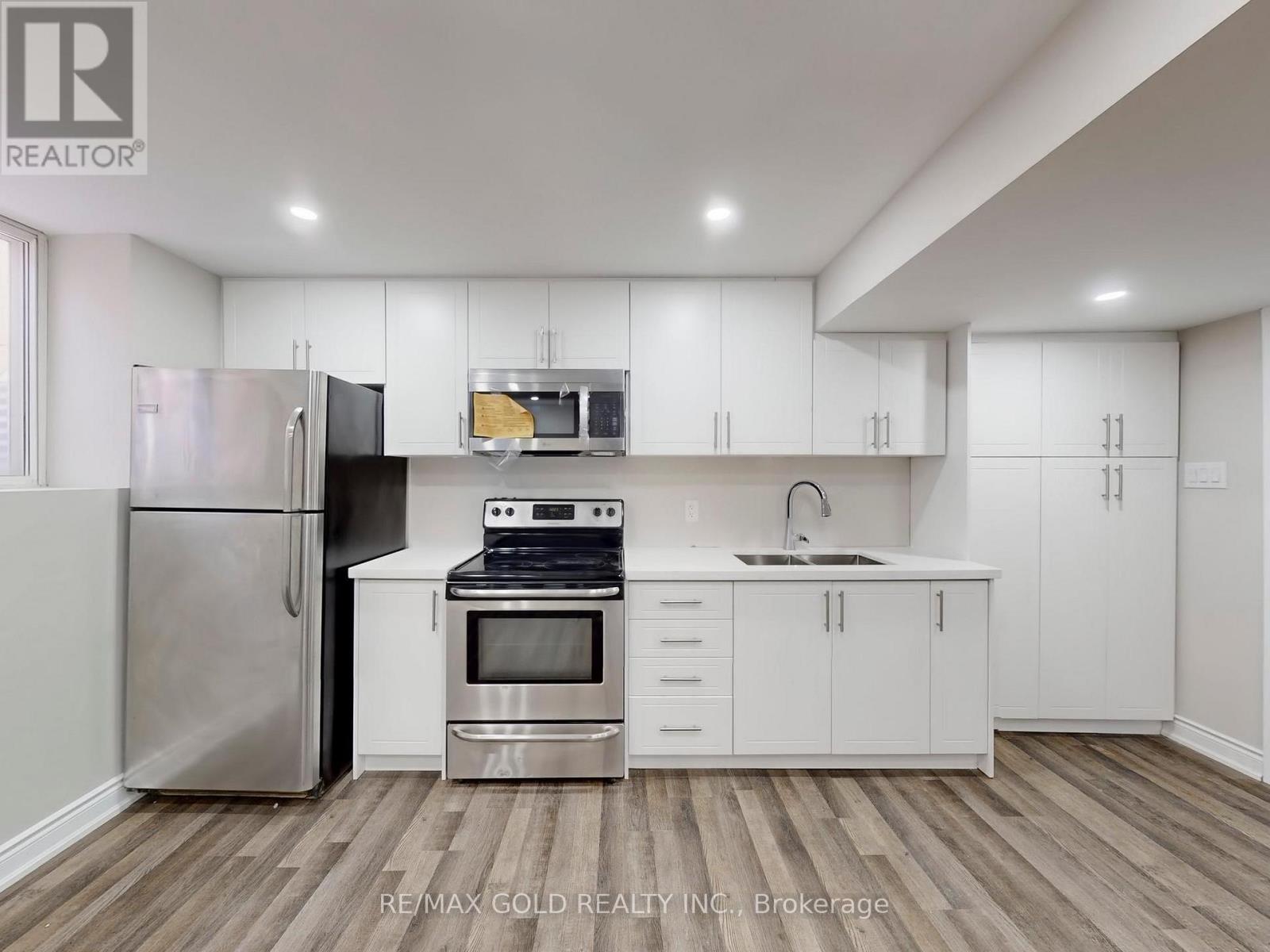 189 Kingsview Boulevard, Toronto, Ontario  M9R 1V7 - Photo 41 - W12828672