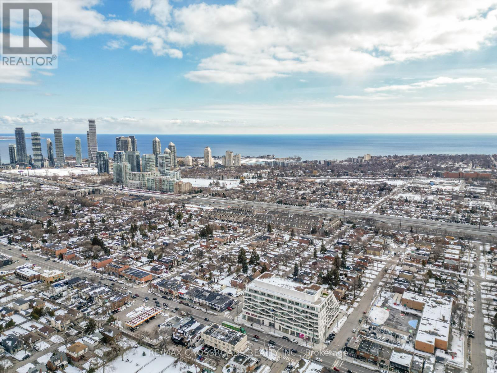 511 - 689 The Queensway Street, Toronto, Ontario  M8Y 0C8 - Photo 1 - W12828676