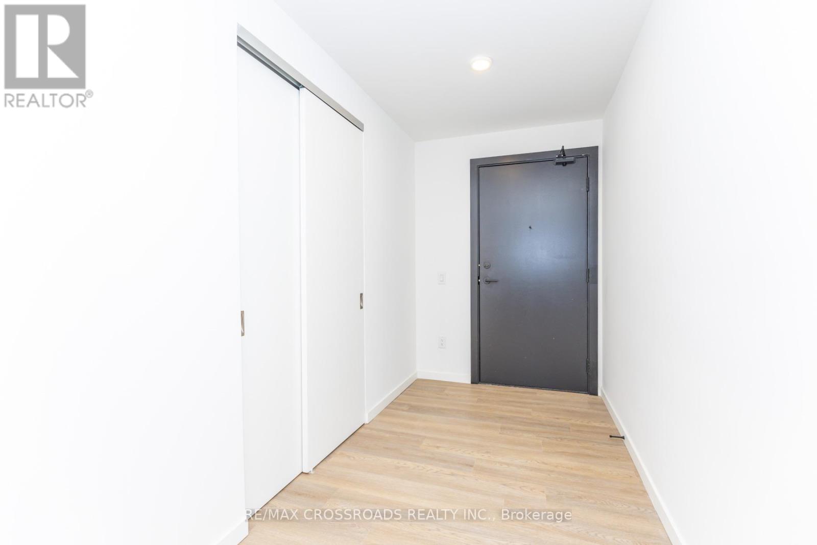 511 - 689 The Queensway Street, Toronto, Ontario  M8Y 0C8 - Photo 8 - W12828676