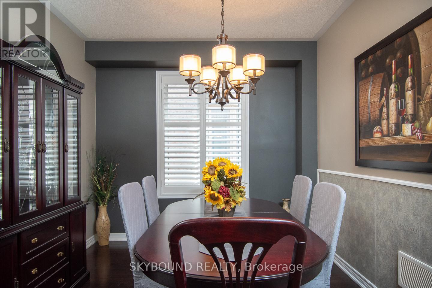 38 Silver Pond Drive, Halton Hills, Ontario  L7G 0G6 - Photo 10 - W12828680