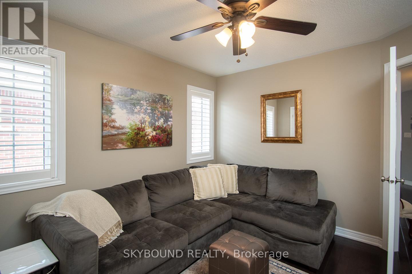 38 Silver Pond Drive, Halton Hills, Ontario  L7G 0G6 - Photo 22 - W12828680