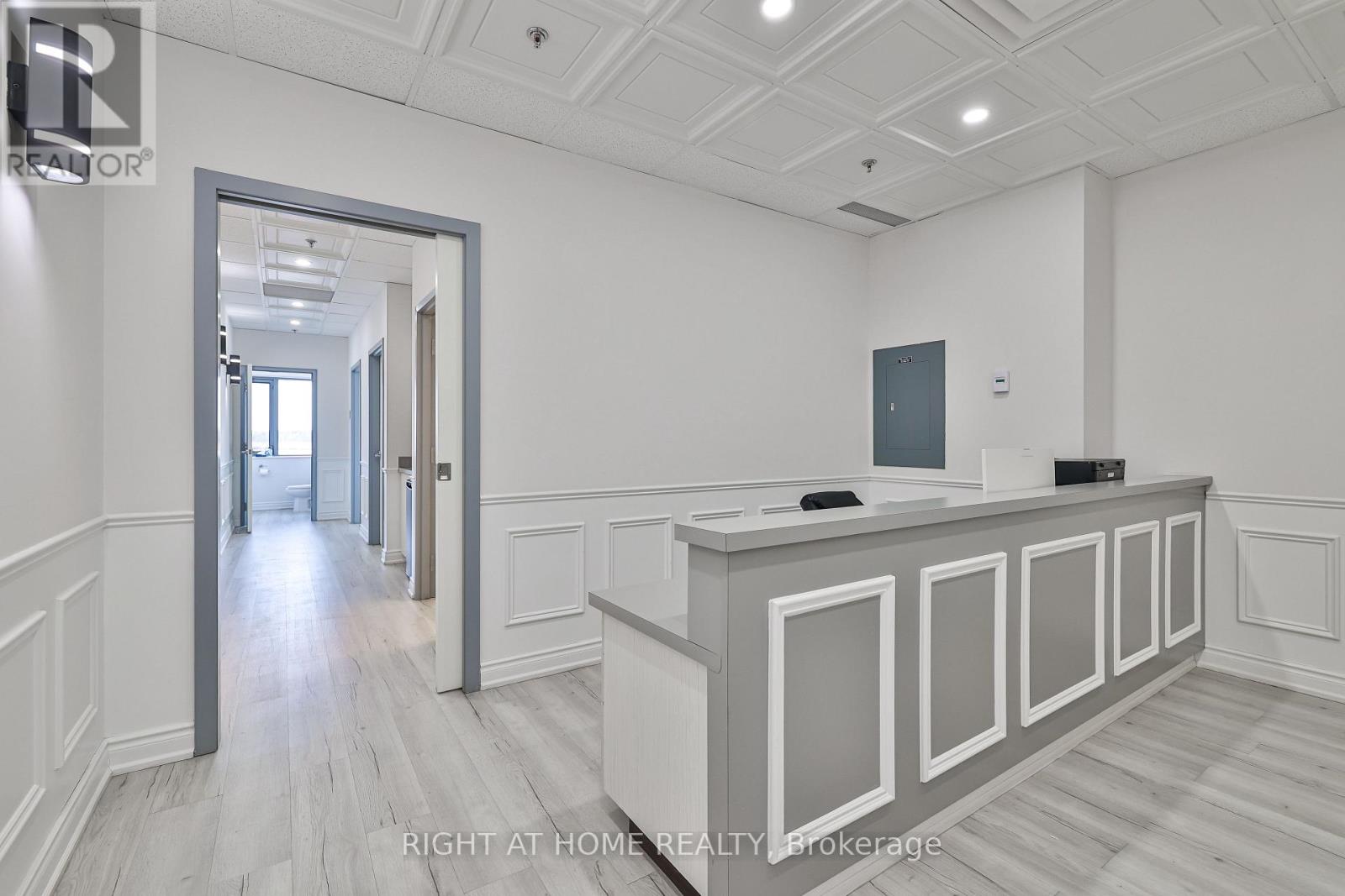 414 - 3075 Hospital Gate, Oakville, Ontario  L6M 1M1 - Photo 10 - W12828706