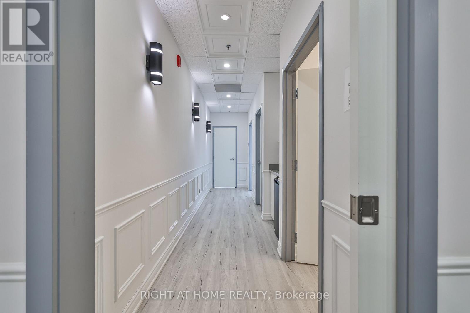 414 - 3075 Hospital Gate, Oakville, Ontario  L6M 1M1 - Photo 12 - W12828706