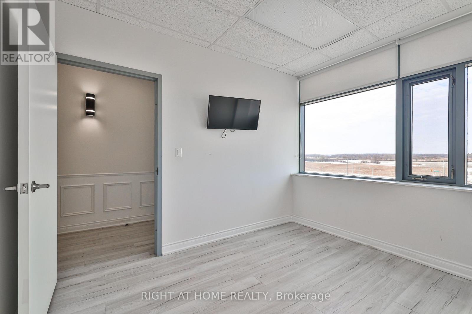 414 - 3075 Hospital Gate, Oakville, Ontario  L6M 1M1 - Photo 15 - W12828706