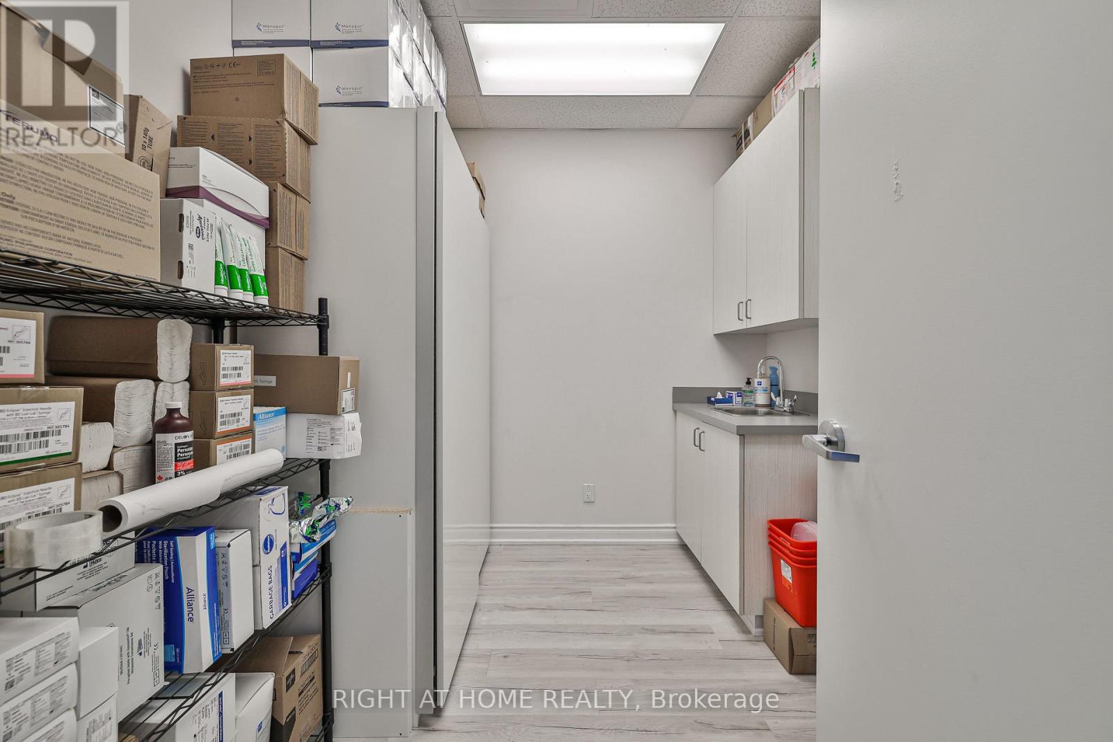 414 - 3075 Hospital Gate, Oakville, Ontario  L6M 1M1 - Photo 17 - W12828706