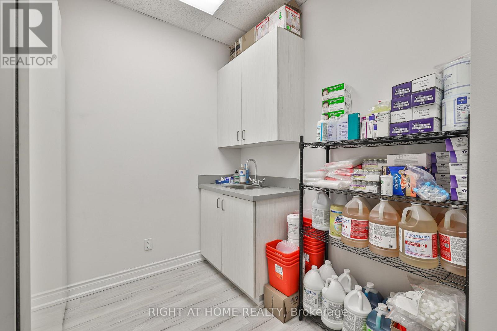 414 - 3075 Hospital Gate, Oakville, Ontario  L6M 1M1 - Photo 19 - W12828706