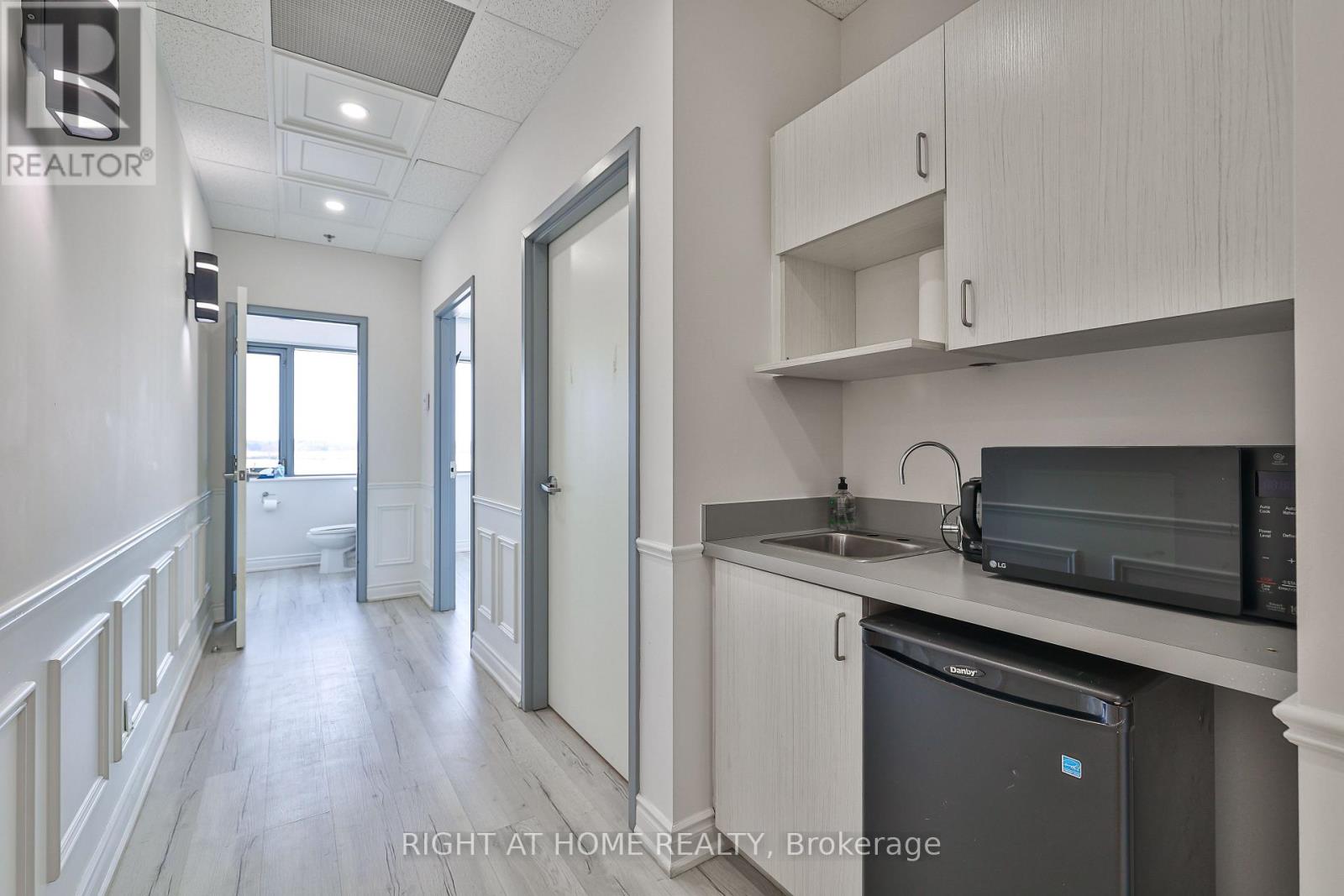 414 - 3075 Hospital Gate, Oakville, Ontario  L6M 1M1 - Photo 20 - W12828706