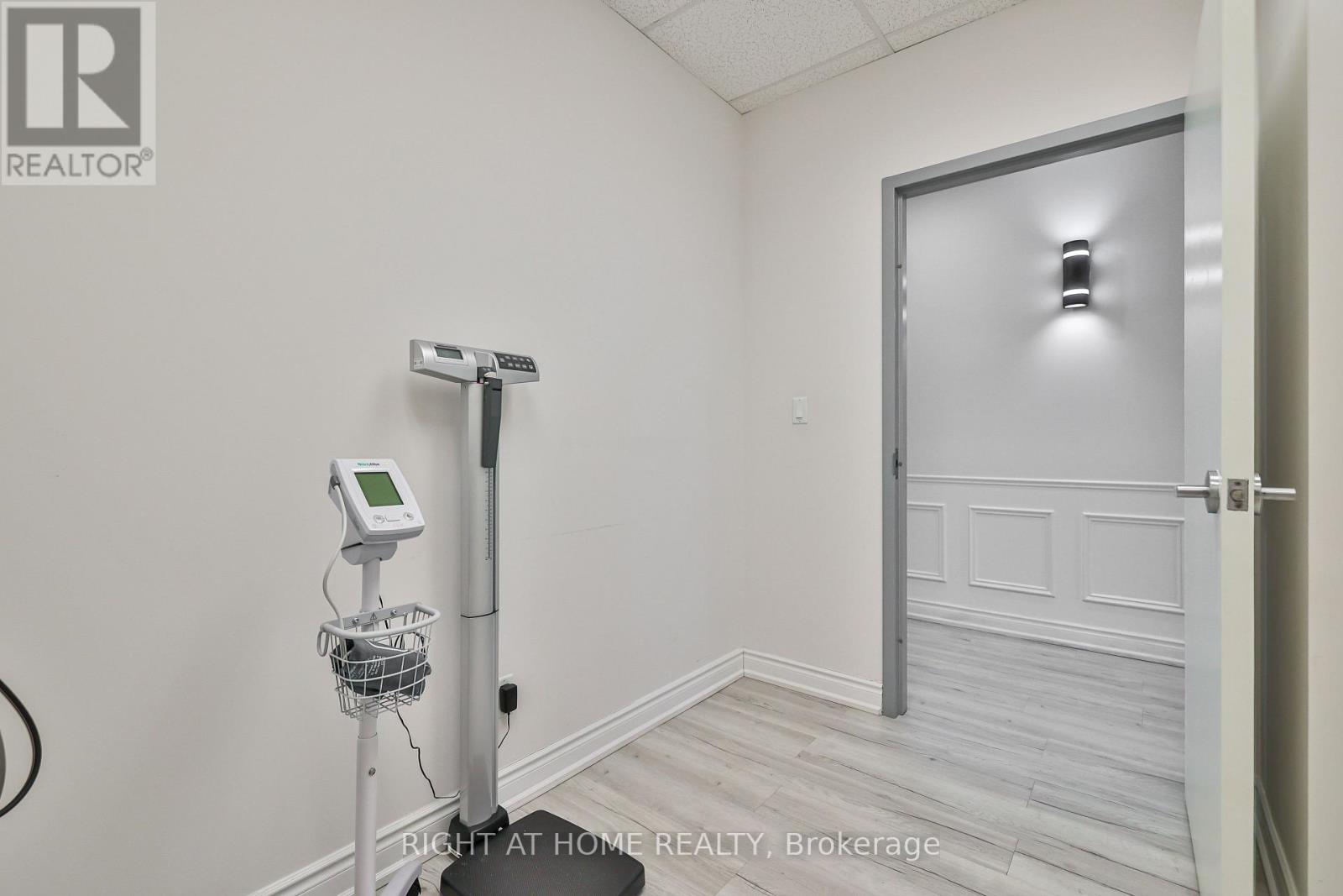 414 - 3075 Hospital Gate, Oakville, Ontario  L6M 1M1 - Photo 24 - W12828706