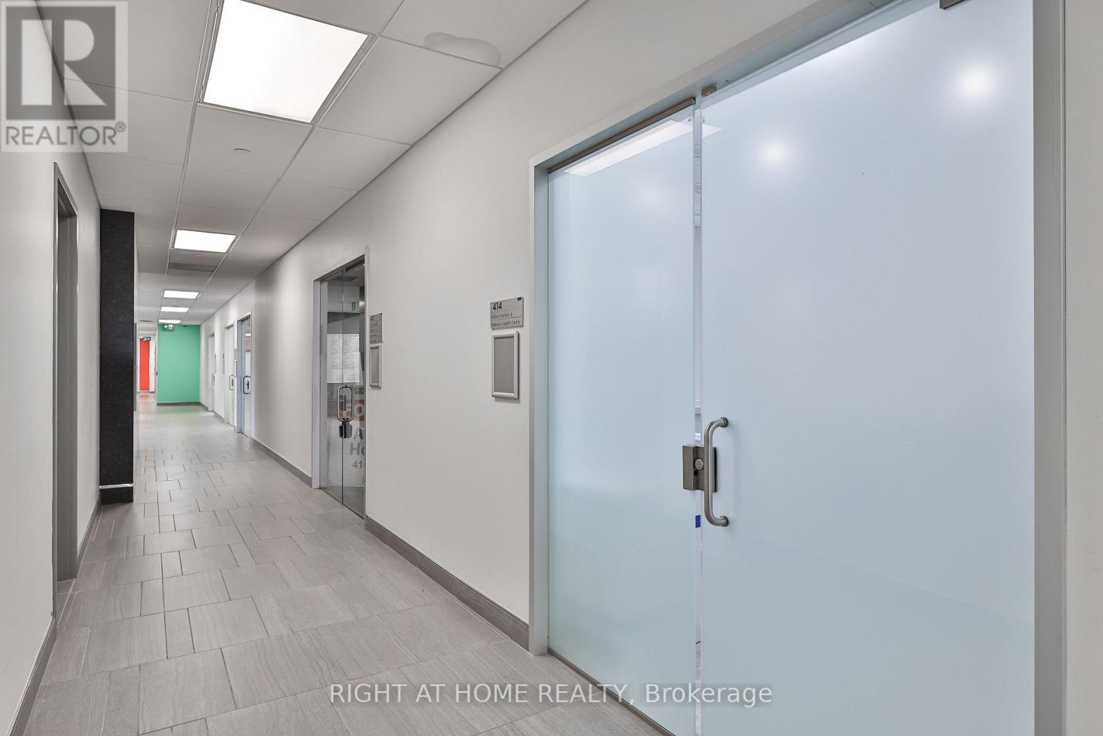 414 - 3075 Hospital Gate, Oakville, Ontario  L6M 1M1 - Photo 7 - W12828706