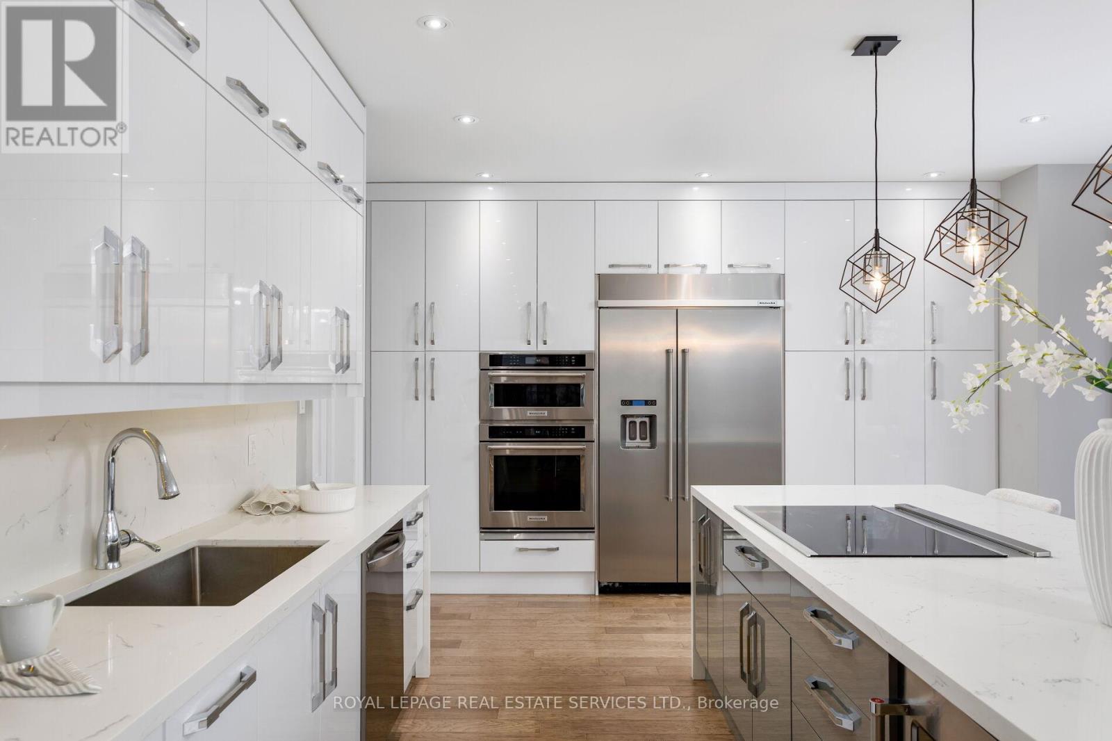 443 Seabourne Drive, Oakville, Ontario  L6L 4E9 - Photo 12 - W12828722