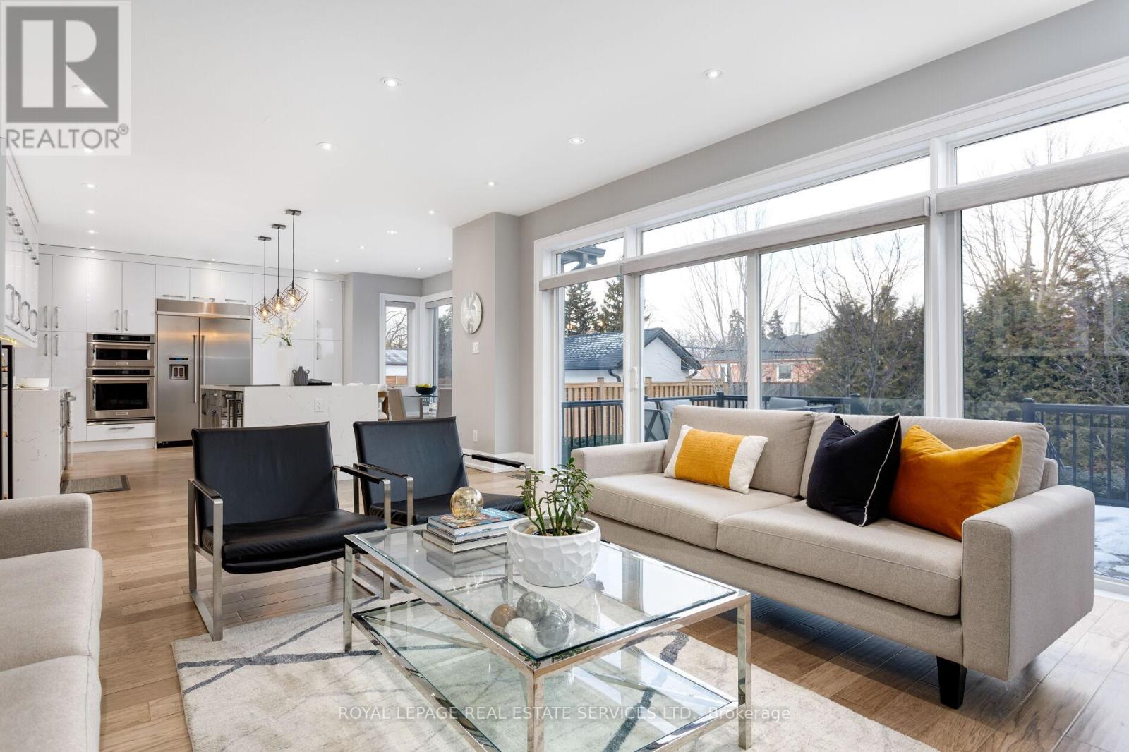 443 Seabourne Drive, Oakville, Ontario  L6L 4E9 - Photo 17 - W12828722