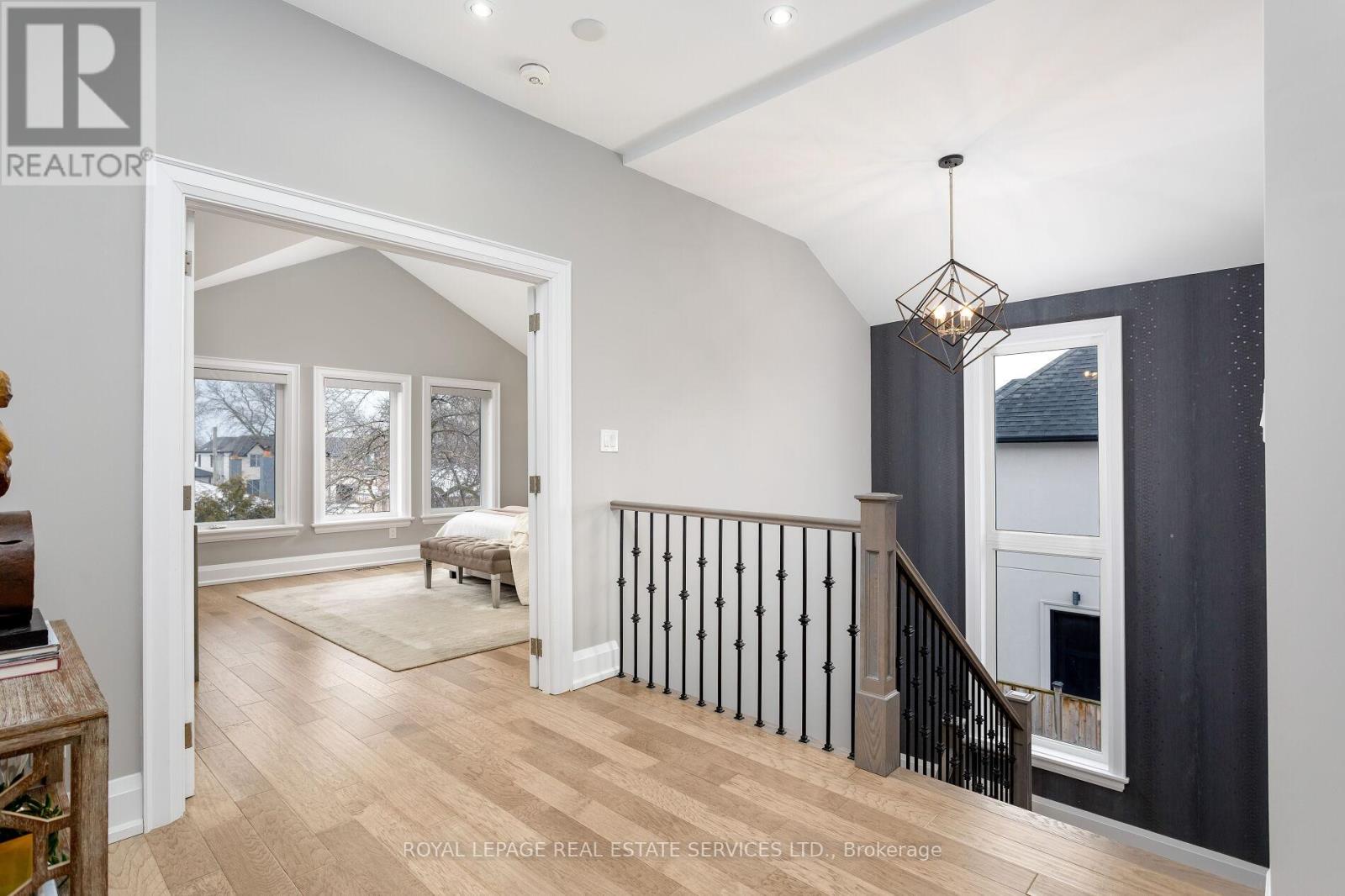 443 Seabourne Drive, Oakville, Ontario  L6L 4E9 - Photo 20 - W12828722