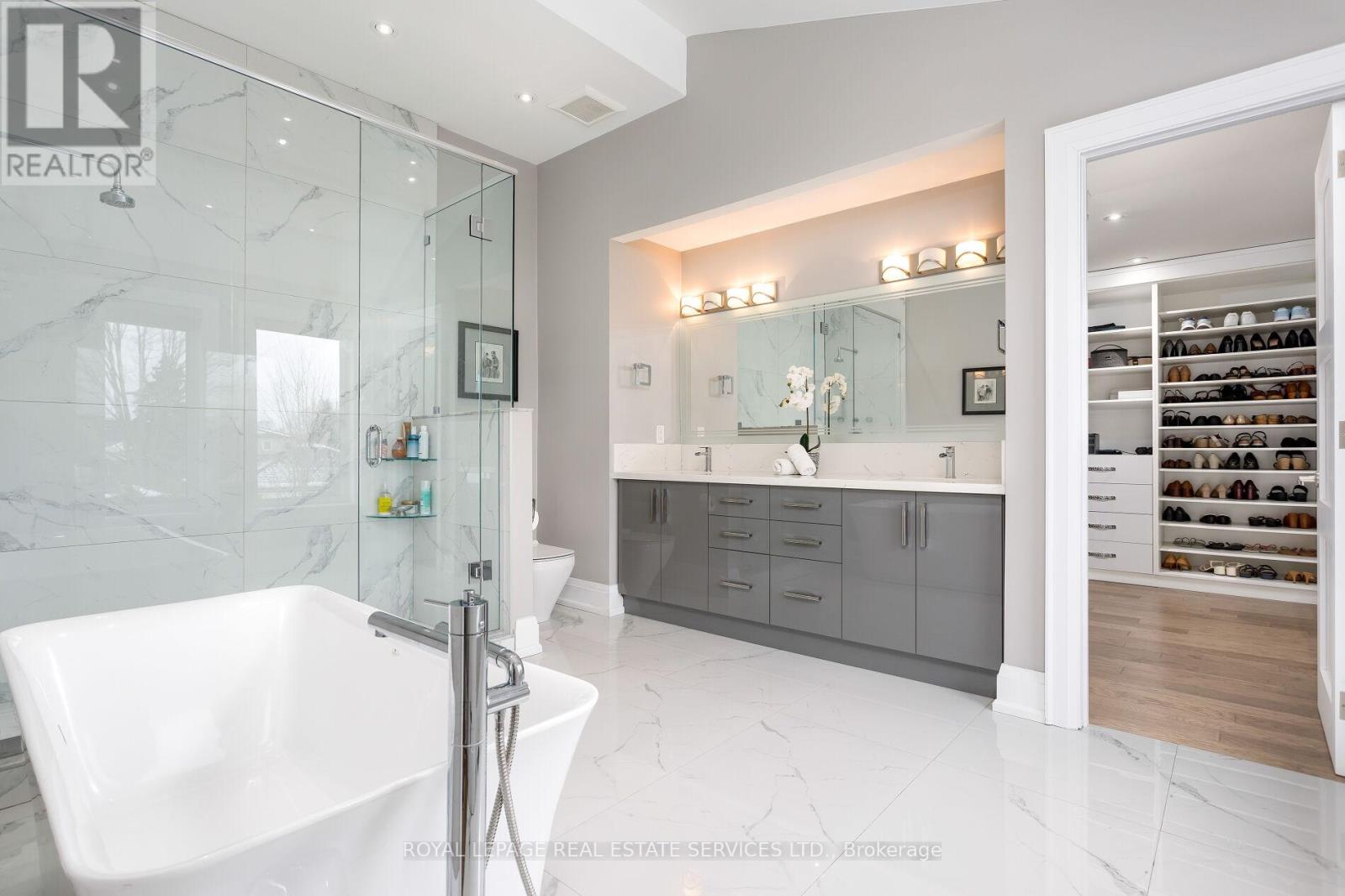 443 Seabourne Drive, Oakville, Ontario  L6L 4E9 - Photo 23 - W12828722