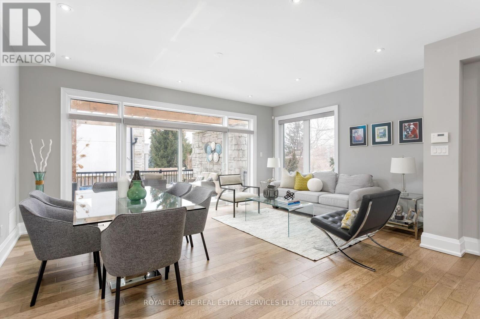 443 Seabourne Drive, Oakville, Ontario  L6L 4E9 - Photo 4 - W12828722