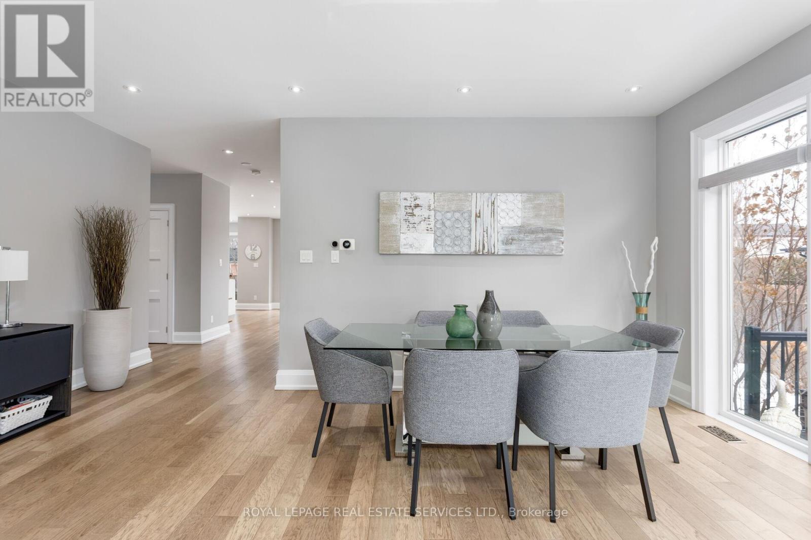 443 Seabourne Drive, Oakville, Ontario  L6L 4E9 - Photo 6 - W12828722