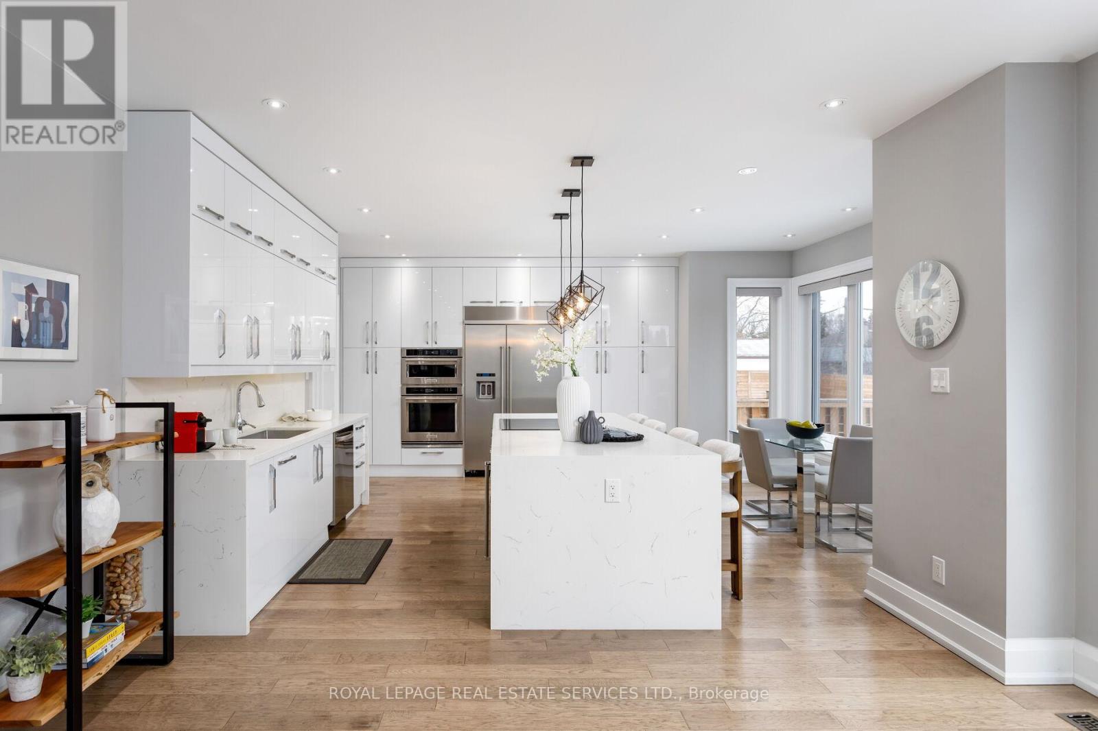 443 Seabourne Drive, Oakville, Ontario  L6L 4E9 - Photo 9 - W12828722