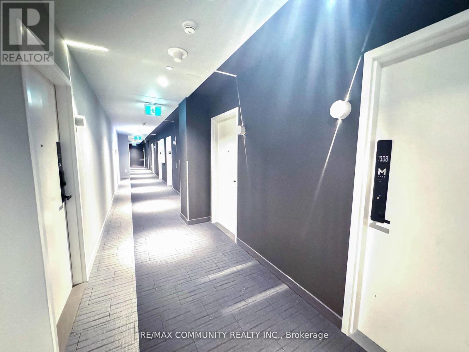 1308 - 3883 Quartz Road, Mississauga, Ontario  L5B 0M4 - Photo 2 - W12828728