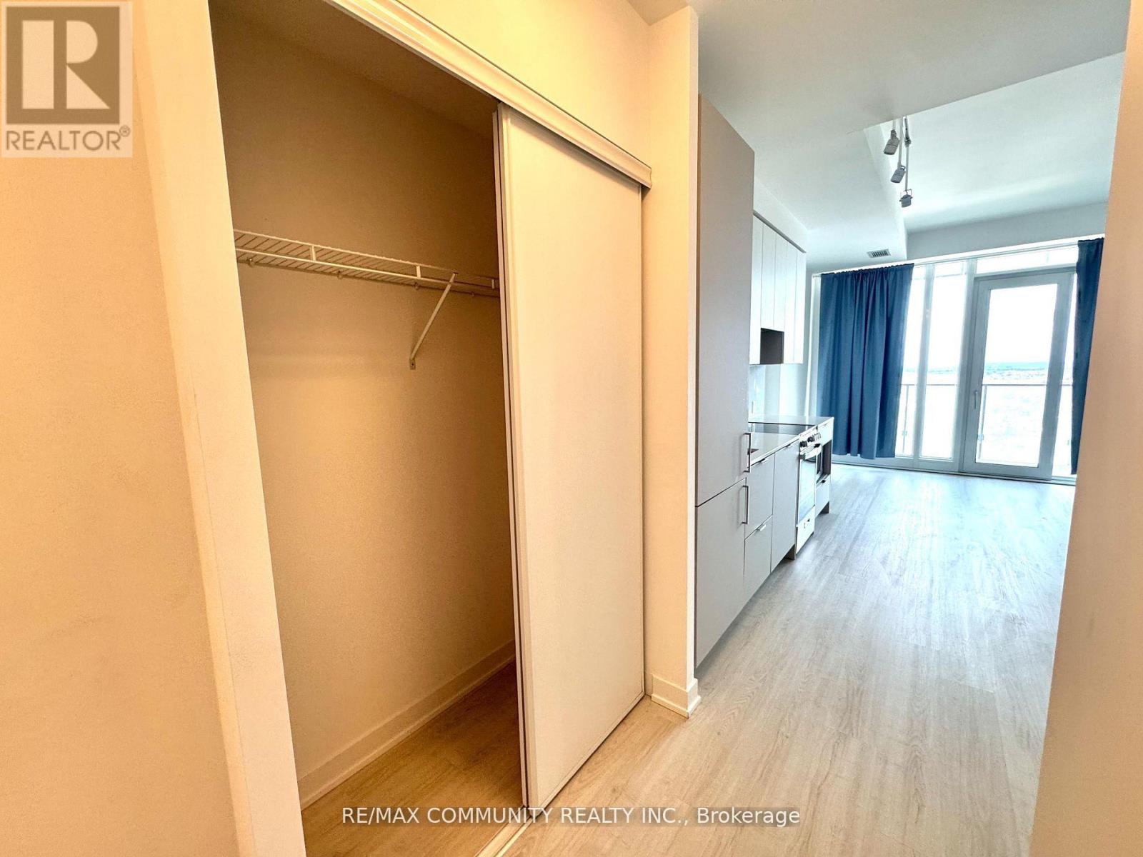 1308 - 3883 Quartz Road, Mississauga, Ontario  L5B 0M4 - Photo 4 - W12828728