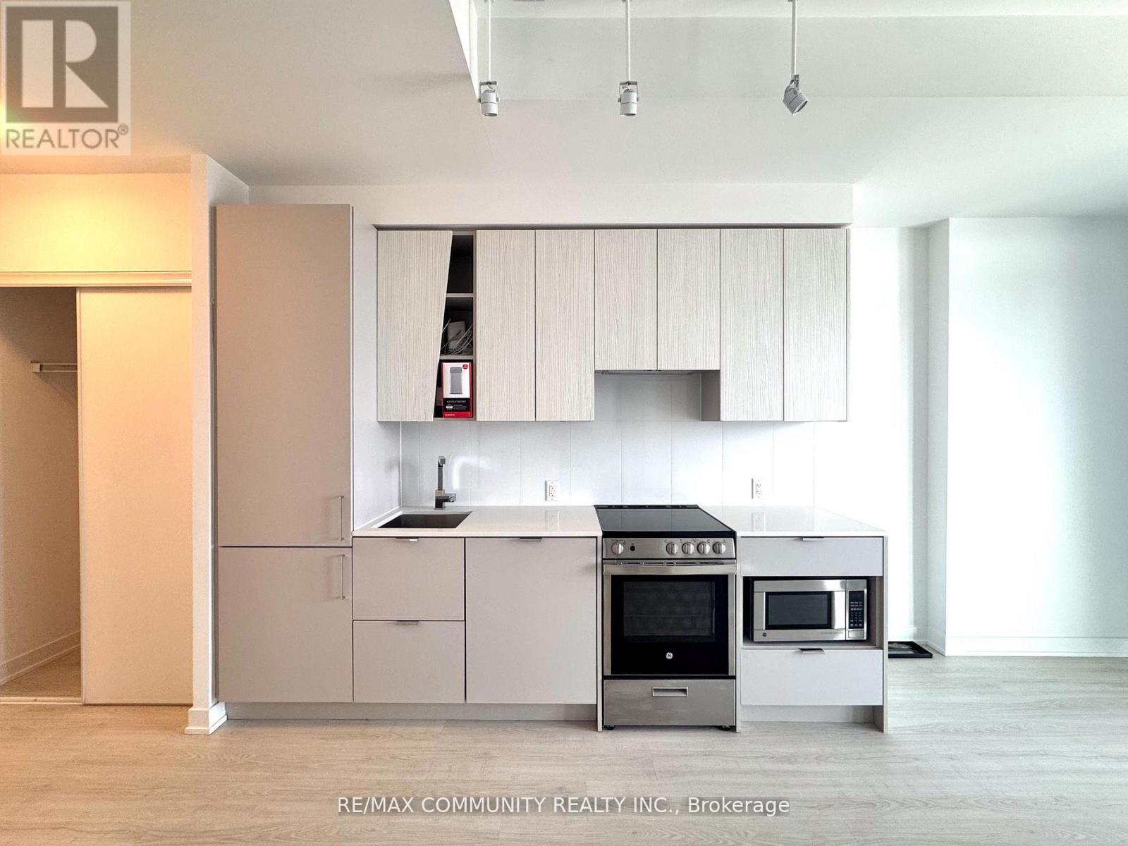 1308 - 3883 Quartz Road, Mississauga, Ontario  L5B 0M4 - Photo 6 - W12828728