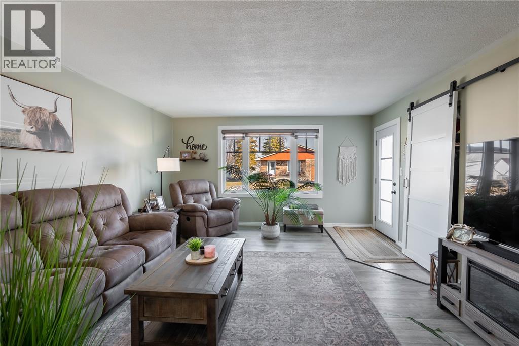 507 John Street, Port Lambton, Ontario  N0P 2B0 - Photo 6 - 26004169