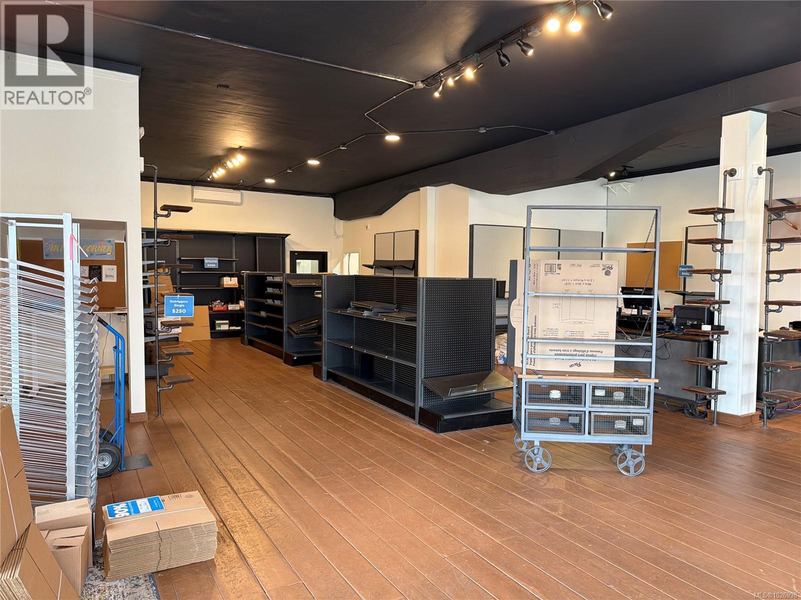 208 5th St, Courtenay, British Columbia  V9N 1J6 - Photo 5 - 1026998