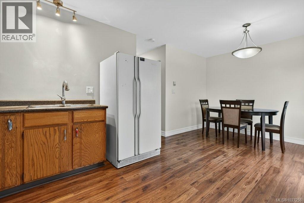 2327 Willemar Ave, Courtenay, British Columbia  V9N 3M7 - Photo 9 - 1027258