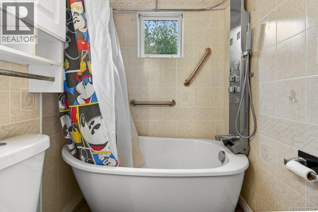 2327 Willemar Ave, Courtenay, British Columbia  V9N 3M7 - Photo 15 - 1027258