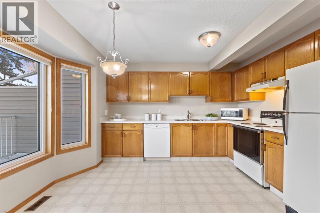 182 Riverglen Park Se, Calgary, Alberta  T2C 3Z1 - Photo 12 - A2288294