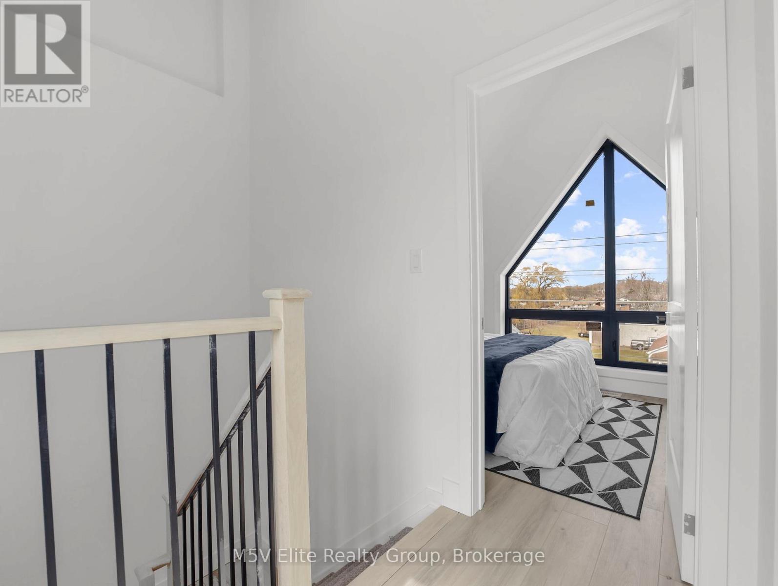 303 - 7277 Wilson Crescent, Niagara Falls, Ontario  L2G 4R8 - Photo 18 - X12828604