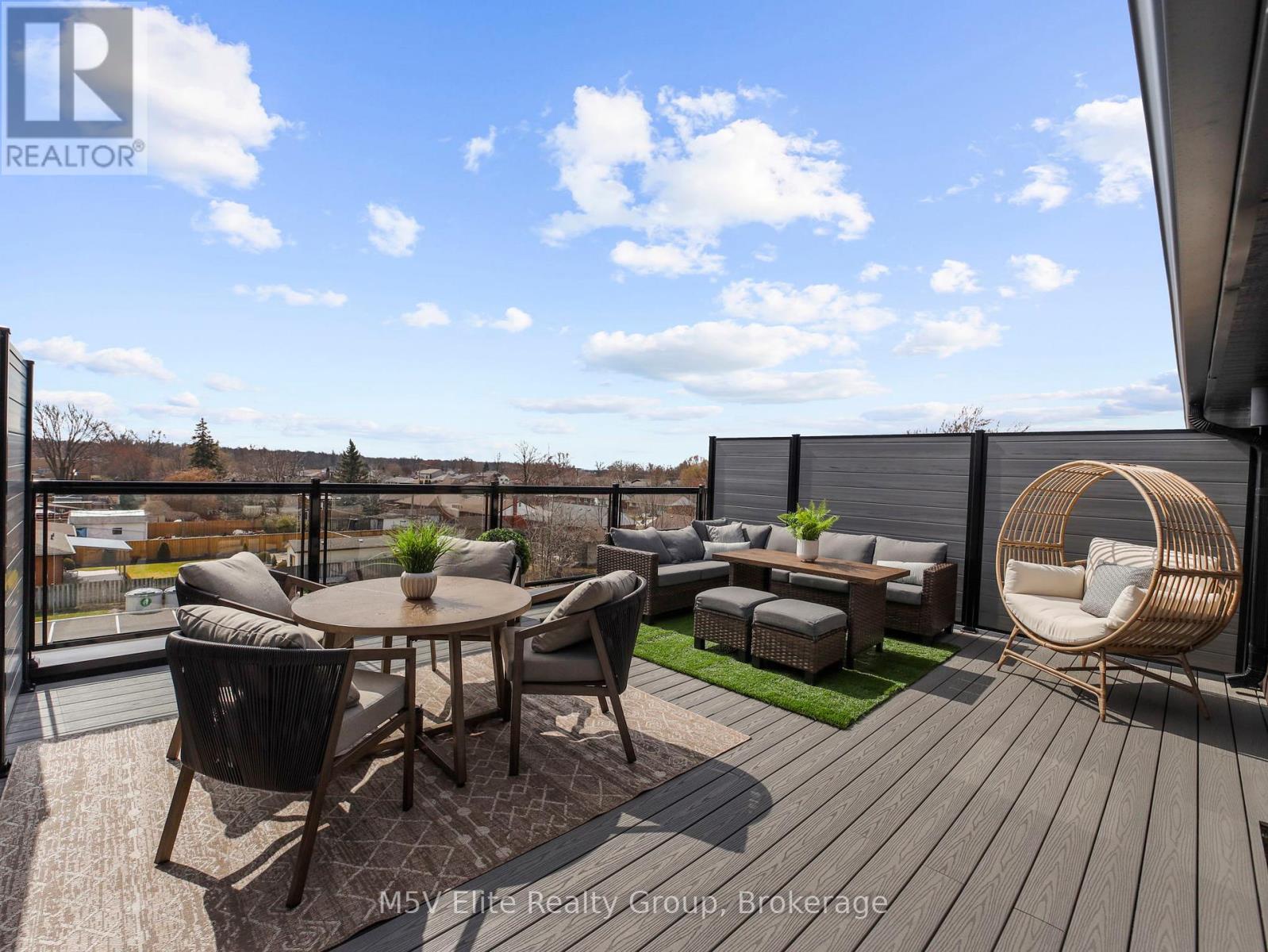 303 - 7277 Wilson Crescent, Niagara Falls, Ontario  L2G 4R8 - Photo 32 - X12828604