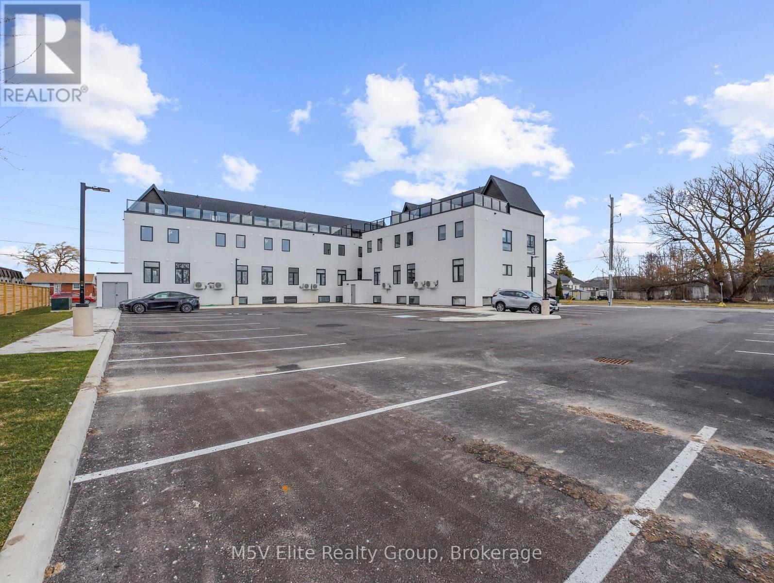 303 - 7277 Wilson Crescent, Niagara Falls, Ontario  L2G 4R8 - Photo 39 - X12828604