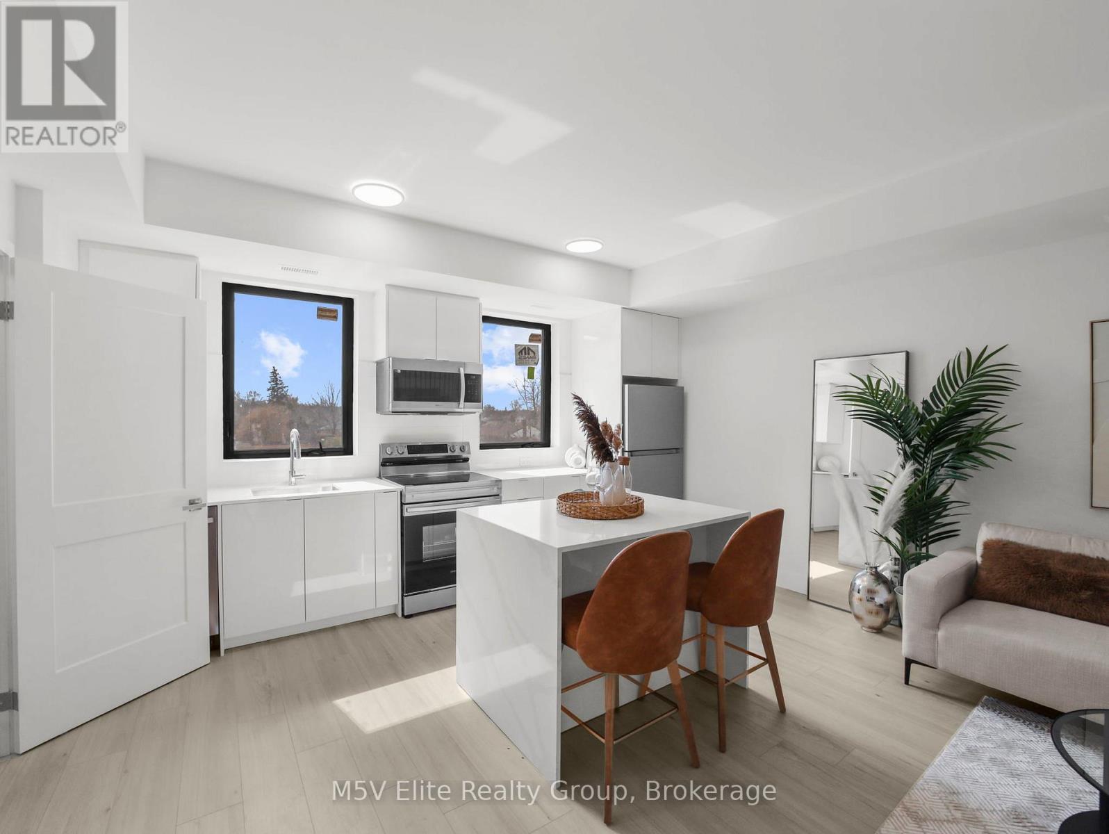 303 - 7277 Wilson Crescent, Niagara Falls, Ontario  L2G 4R8 - Photo 7 - X12828604