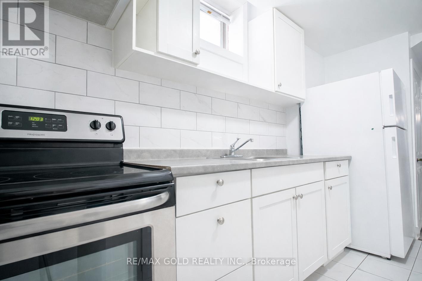 7702 Buckeye Crescent, Niagara Falls, Ontario  L2H 0P2 - Photo 23 - X12828614