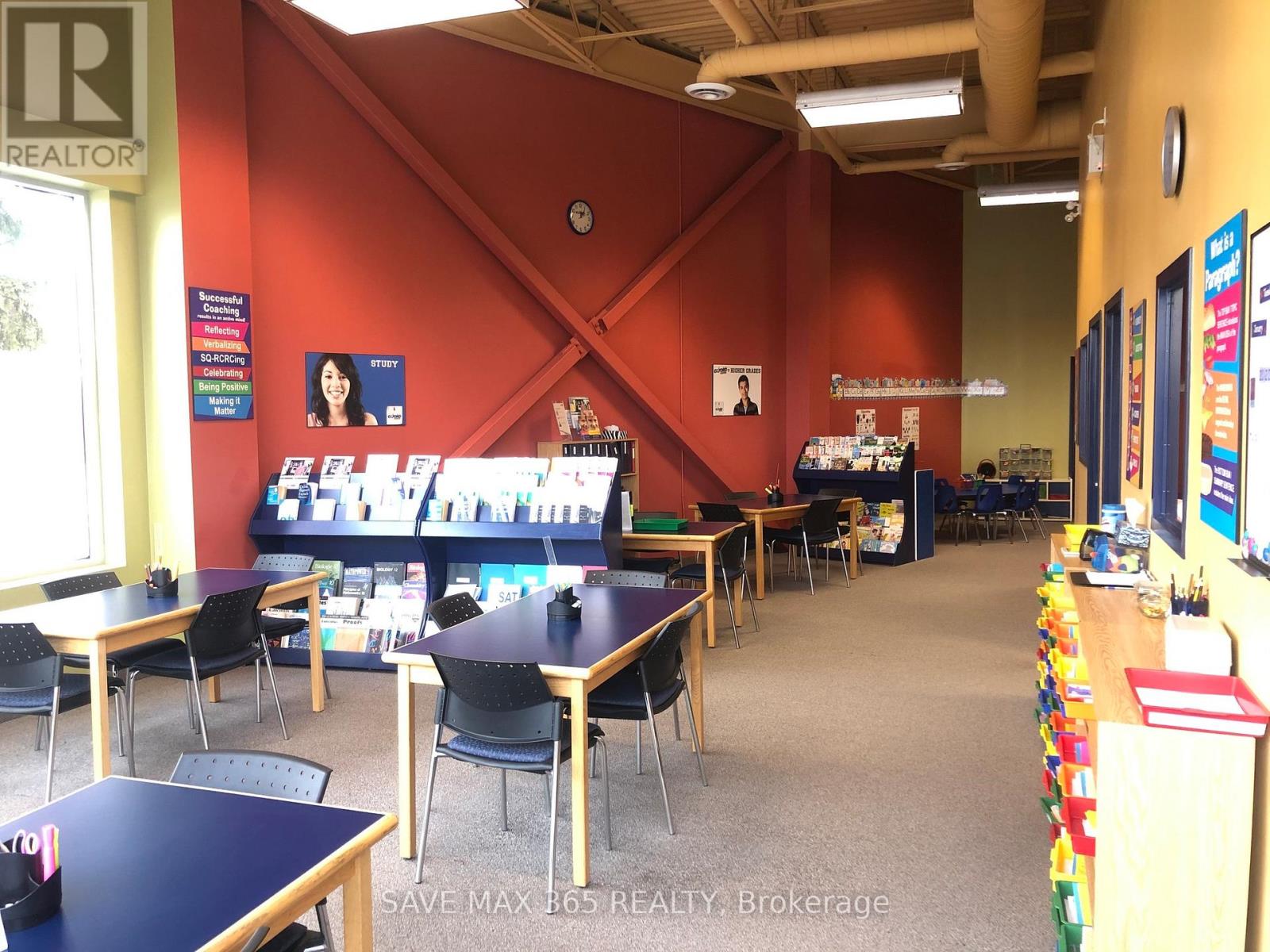 7 - 1172 Wilson Street W, Hamilton, Ontario  L9G 3K9 - Photo 4 - X12828686