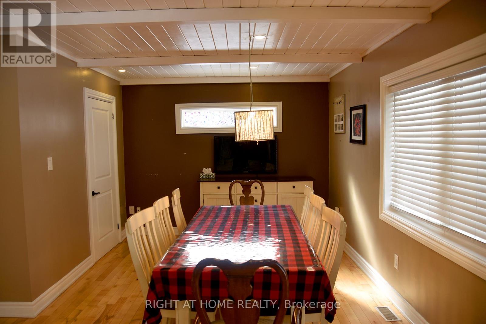 994 Haist Street, Pelham, Ontario  L0S 1E4 - Photo 13 - X12828732