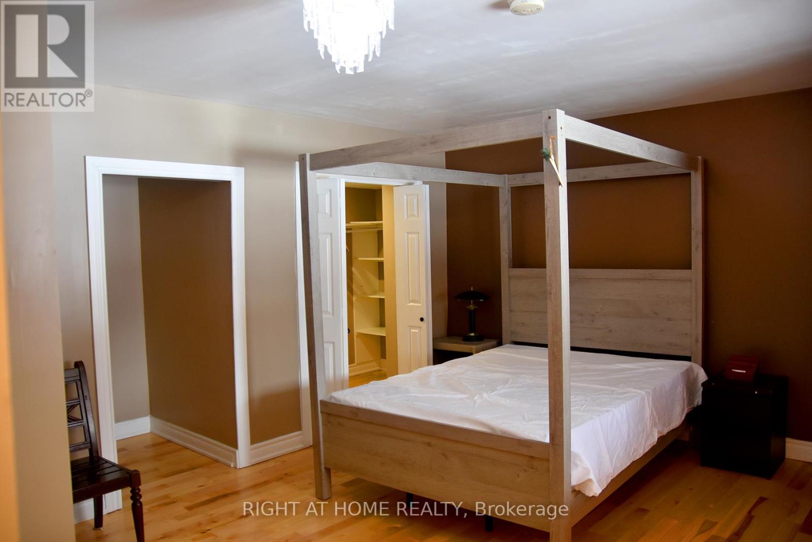 994 Haist Street, Pelham, Ontario  L0S 1E4 - Photo 16 - X12828732