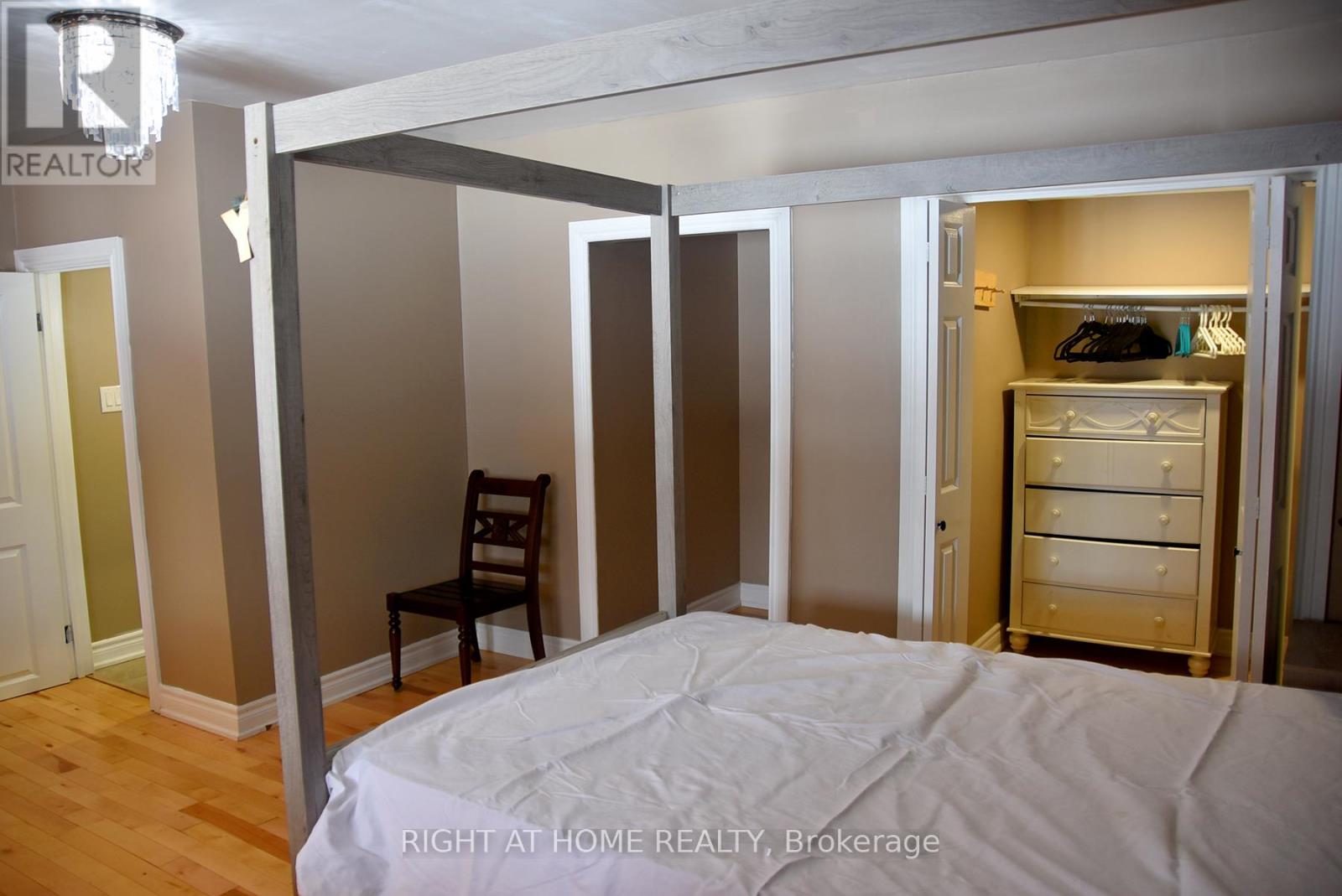 994 Haist Street, Pelham, Ontario  L0S 1E4 - Photo 17 - X12828732