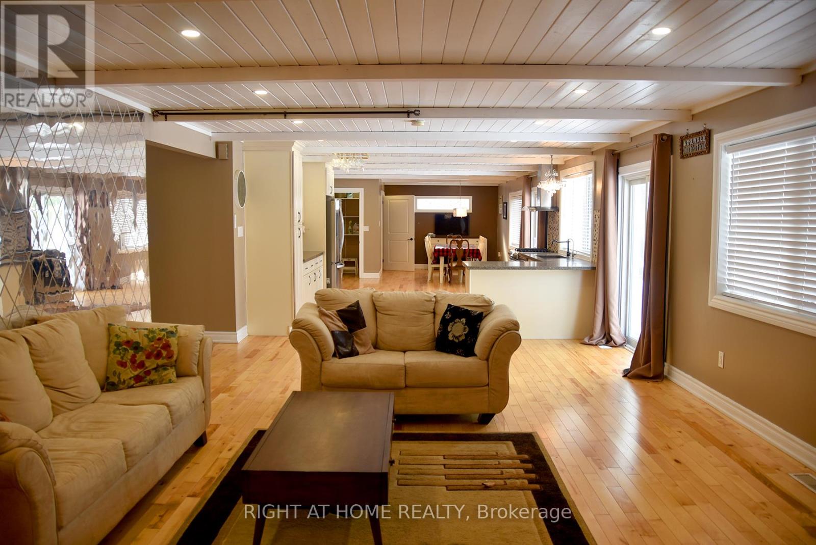 994 Haist Street, Pelham, Ontario  L0S 1E4 - Photo 5 - X12828732