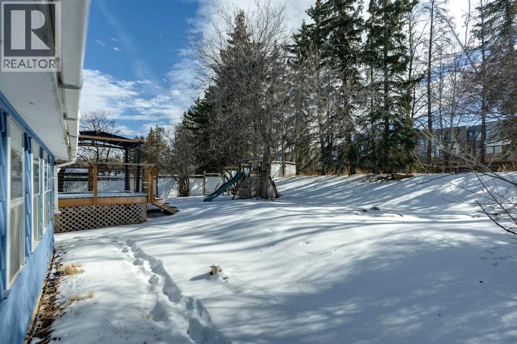 4023 Varmoor Road Nw, Calgary, Alberta  T3A 0B1 - Photo 35 - A2288799