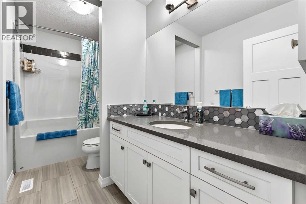 142 Masters Common Se, Calgary, Alberta  T3M 2N4 - Photo 32 - A2289409