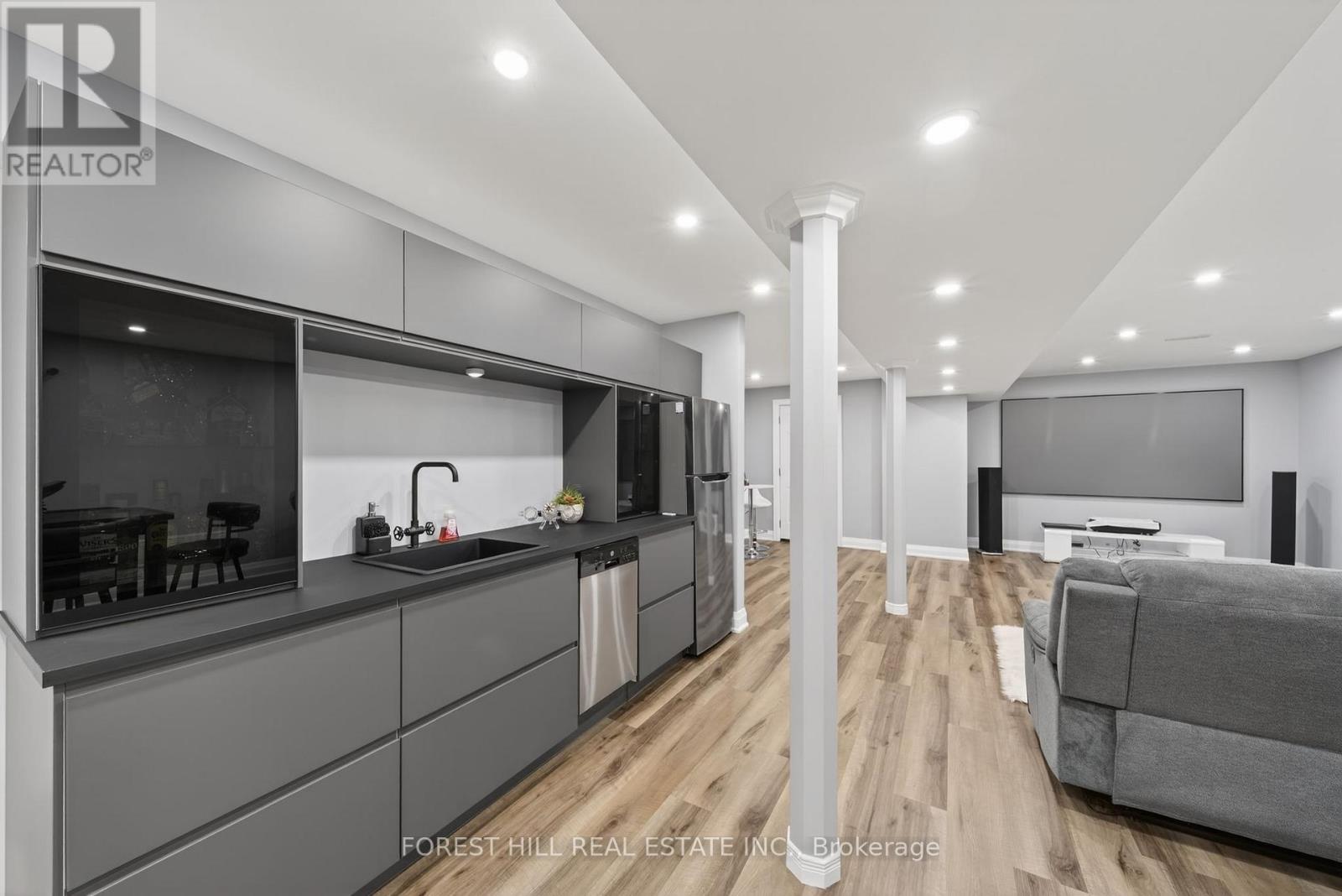 37 Rugman Crescent, Springwater, Ontario  L9X 2A2 - Photo 29 - S12828620