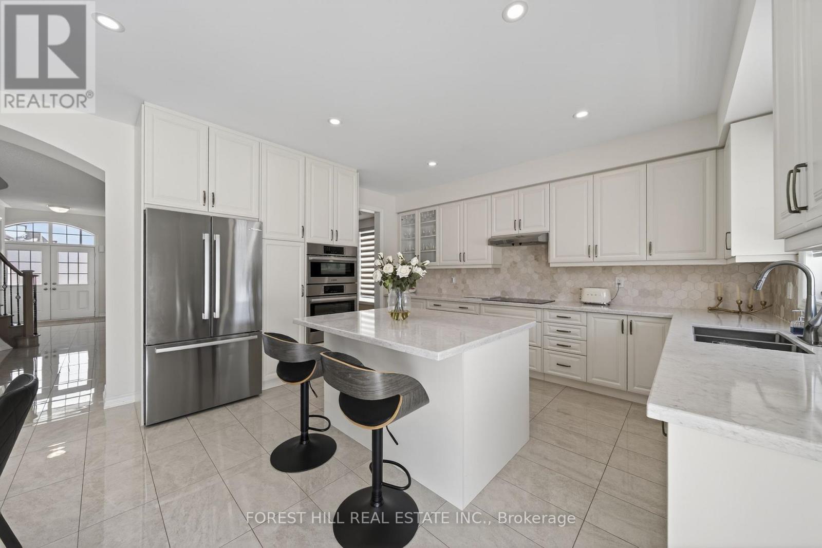 37 Rugman Crescent, Springwater, Ontario  L9X 2A2 - Photo 14 - S12828620