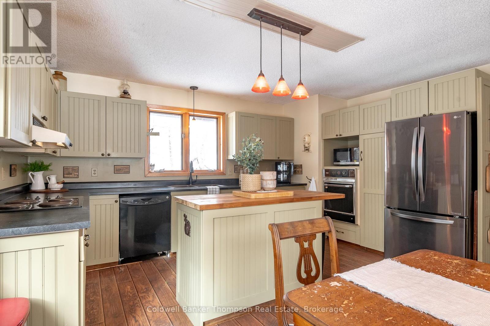 286 Holden Road, Magnetawan, Ontario  P0A 1C0 - Photo 6 - X12828782