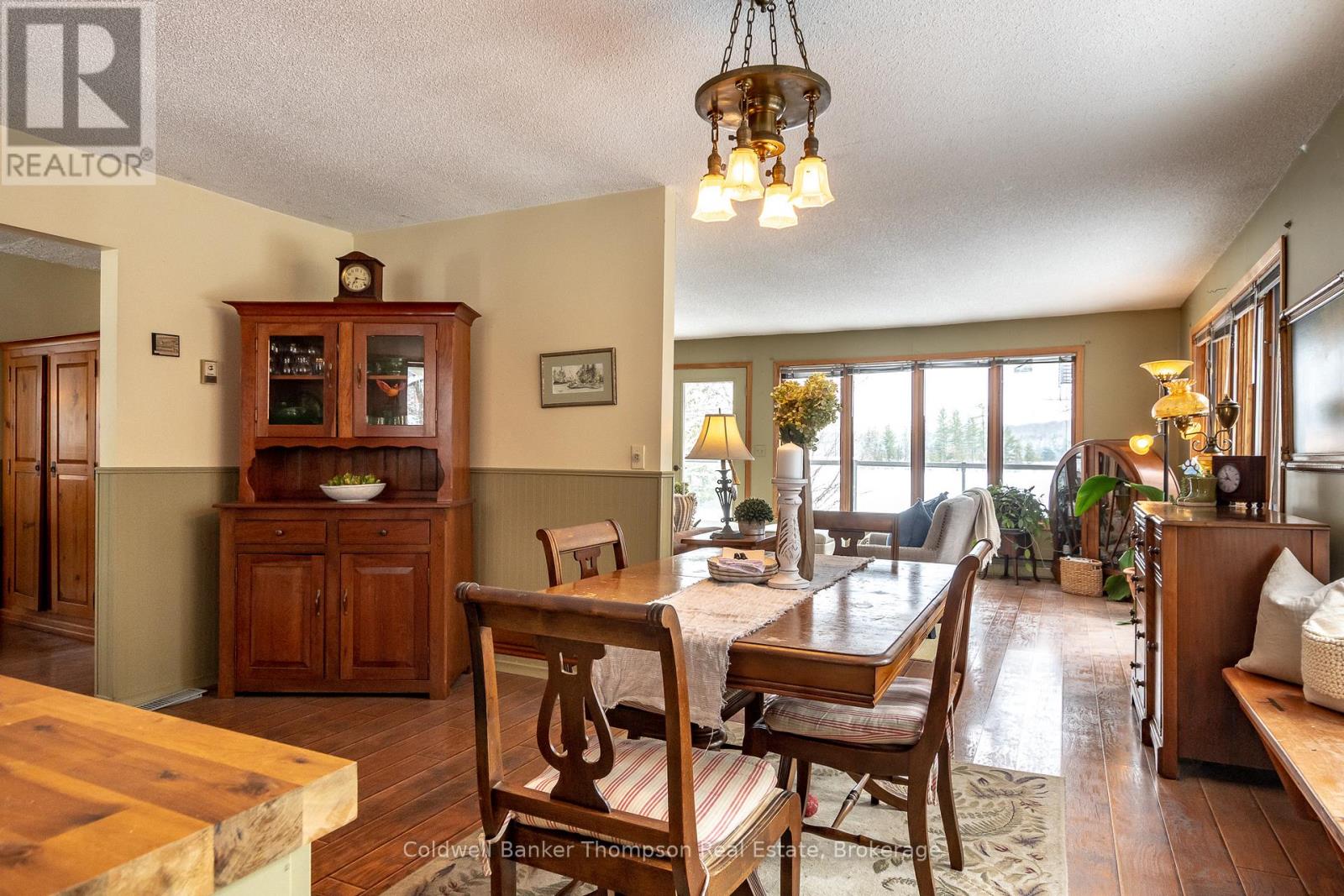 286 Holden Road, Magnetawan, Ontario  P0A 1C0 - Photo 8 - X12828782