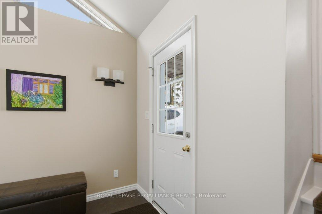 119 Lemoine Street, Belleville, Ontario  K8P 4G8 - Photo 5 - X12828736