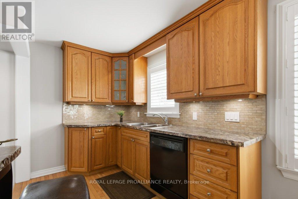 119 Lemoine Street, Belleville, Ontario  K8P 4G8 - Photo 7 - X12828736